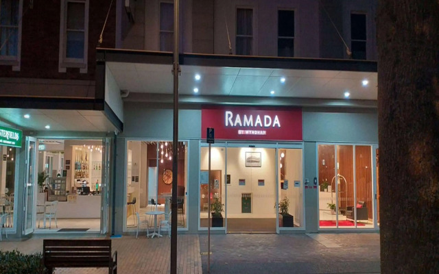 Ramada by Wyndham Hamilton City Center