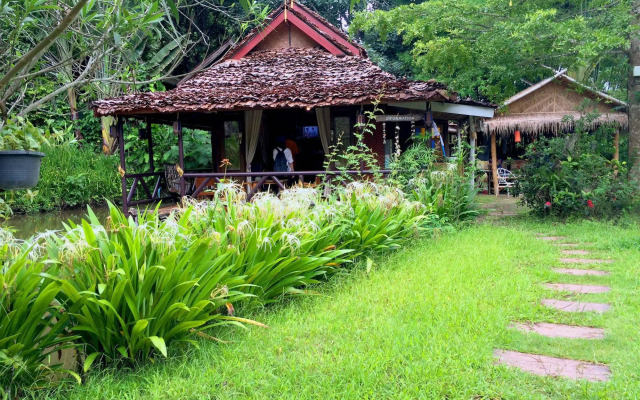 Pho Rak Nah Pai Hotel
