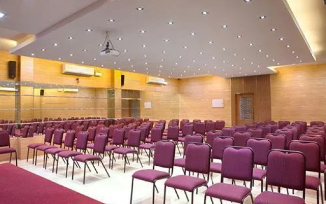Akshay Inn