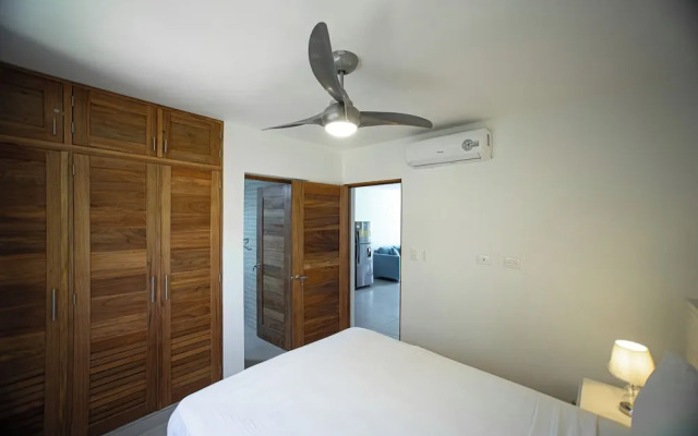 0048 Affordable Condo in the Beach
