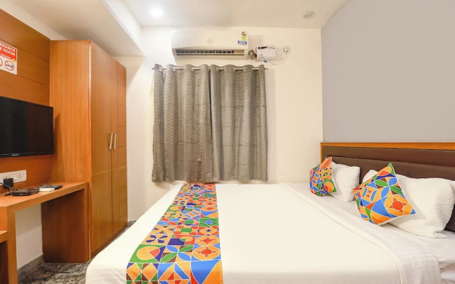 Fabhotel Lloyd’S Inn
