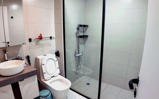 Silk Valley - 1B near Metro and Beach