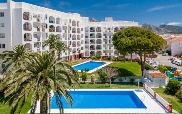 Apartamentos Carabeo Canovas Nerja