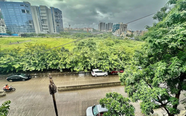 StayBird - Azure Suites Business Hotel