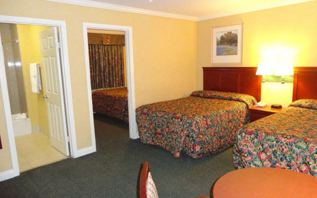 Redondo Inn and Suites