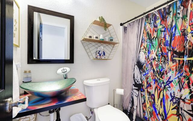 Graffiti and Glam Wonderland