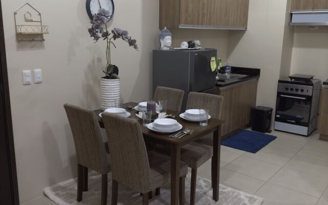 Elegant 2 Bedroom Unit Avida27