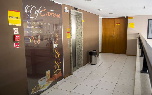 Expresso R1 Hotel