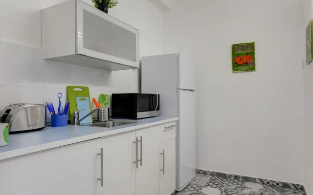 1 Bedroom Apartment With Balcony