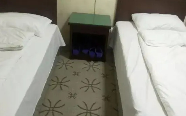 Zhengzhou Huabanli Hotel