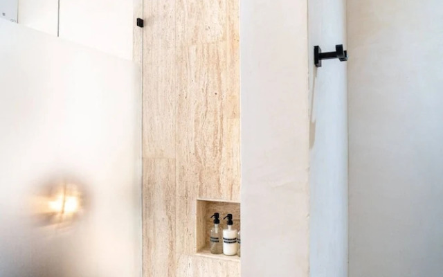 Studio Apt, Great Location, Amazing Rooftop Pool