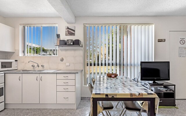 Sunset Court, Unit 1, 3 Resthaven Avenue