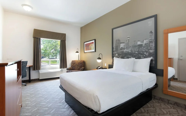 Super 8 Calgary Shawnessy Area
