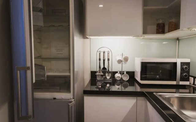 Beverly 33 Suites by PROMPT HOLIDAY HOME