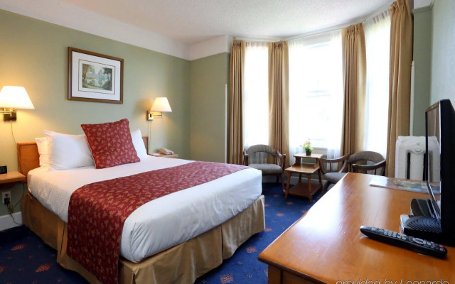 James Bay Inn Hotel & Suites