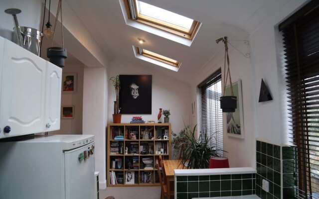 1 Bedroom Flat With Skylights Sleeps 2