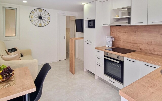 Beautiful Apartment in Zadar With Wifi and 1 Bedrooms
