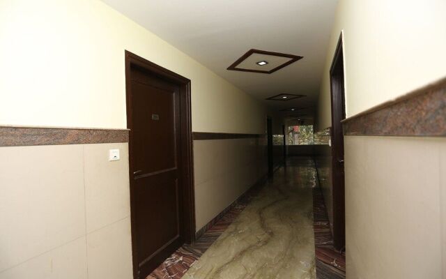 OYO 8625 Yogendra Residency
