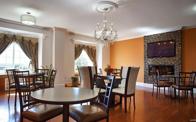 Best Western Roanoke Inn & Suites
