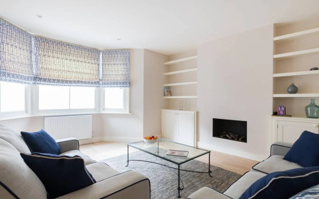 Beautiful Brook Green 2 bed Flat, Close to Tube