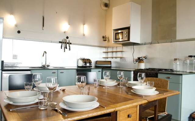 Central 3 Bedroom Flat