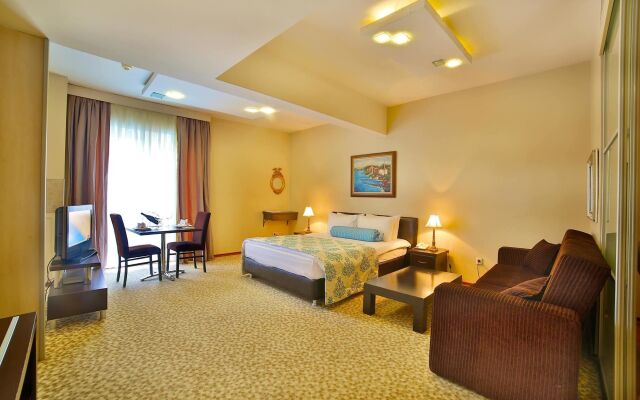 Bahira Suite Hotel