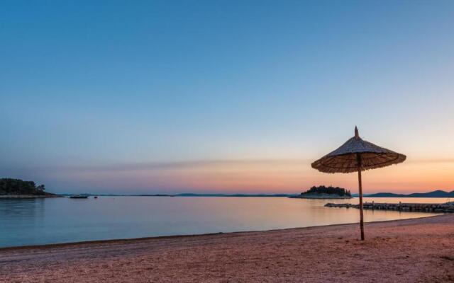 Resort House Pauk