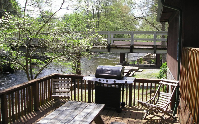 'Deep Creek Mountain Lodge' with Prvt Hot Tub and Views