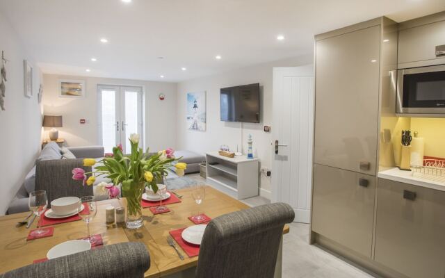 The Hideaway - Benllech