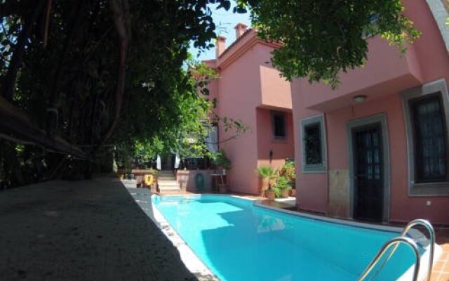 Cundahan Guest House