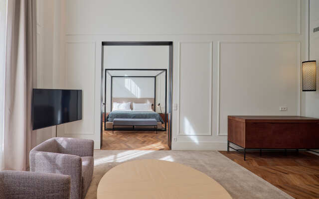 Kozmo Hotel Suites & Spa - Small Luxury Hotels of the World