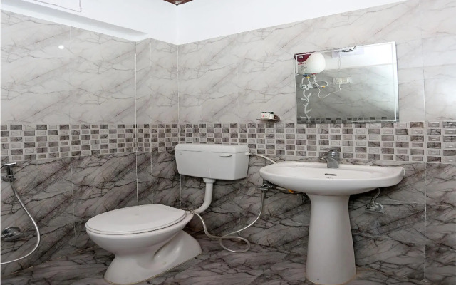 Oyo 11069 Hotel Star Inn