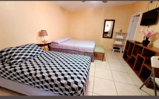 River Merendon Suite.