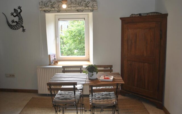 Celinie's Guest House