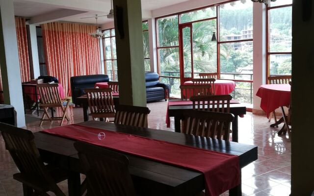 Tea Garden Holiday Inn
