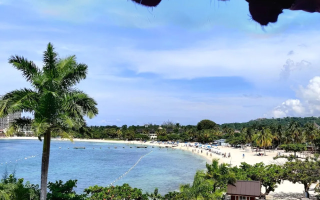 Fisherman's Point Ocean View Hotel