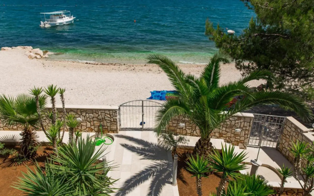 Luxury Beachfront Apartments Matista