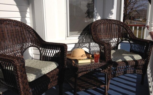 A Seafaring Maiden Bed and Breakfast