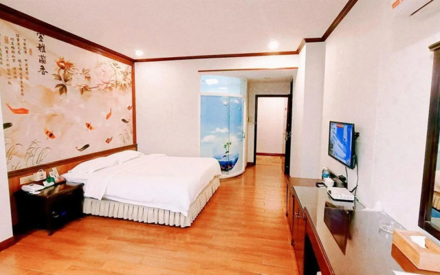 Li's Holiday Hotel (Foshan Sanshui Railway Station)