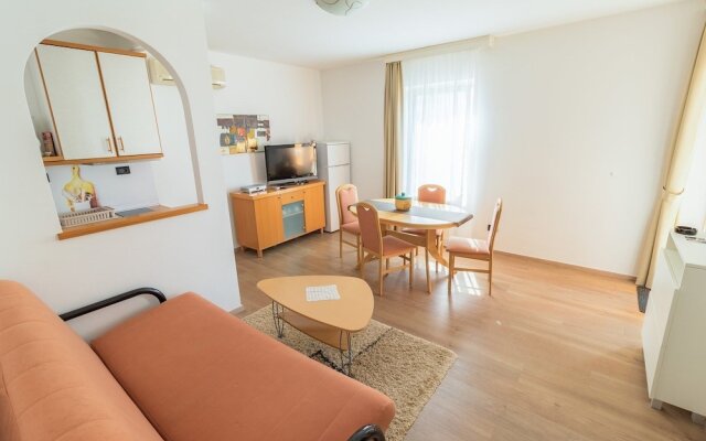 Apartment Fiorido Brown a2