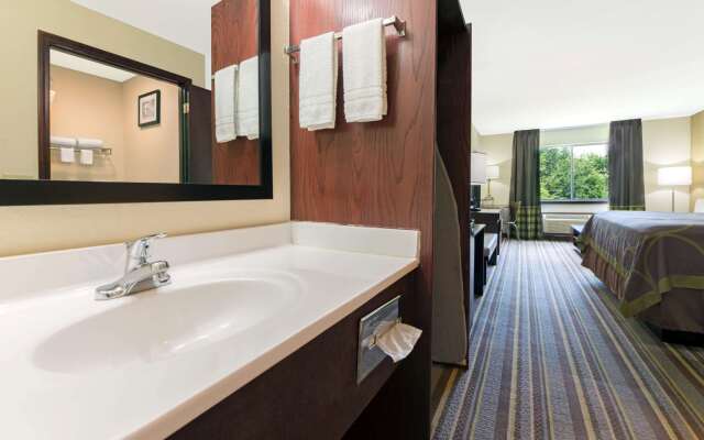 Super 8 by Wyndham Perry