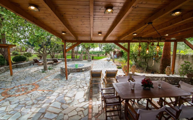 Petrochori Beach House