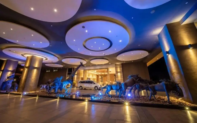Emara by Ole-Sereni & Convention Centre