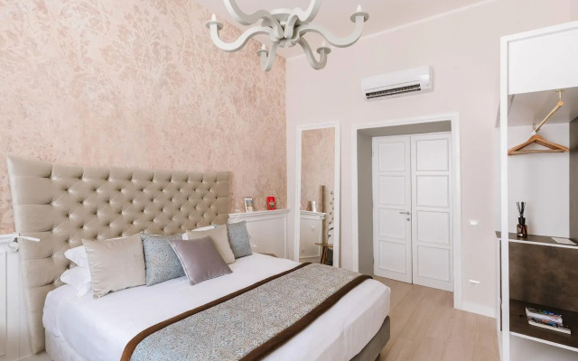 Rhea Silvia Luxury Navona