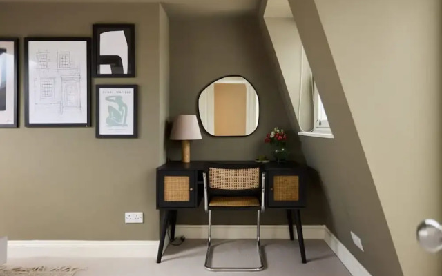 The Fulham Arms - Elegant 3bdr Flat With Terrace