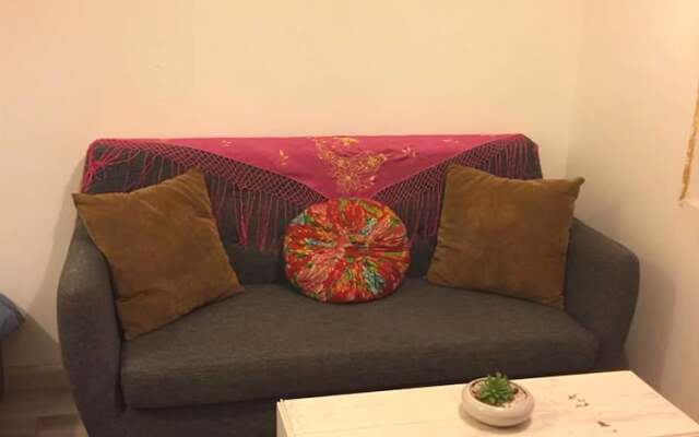 Nup Saigon Homestay - Hostel
