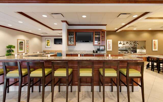 Hilton Garden Inn Naperville/Warrenville