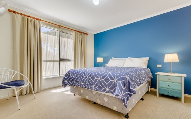 The Point – Guest Rooms – Lakes Entrance