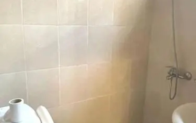 Office & 2 bedrooms entire place in Kimihurura