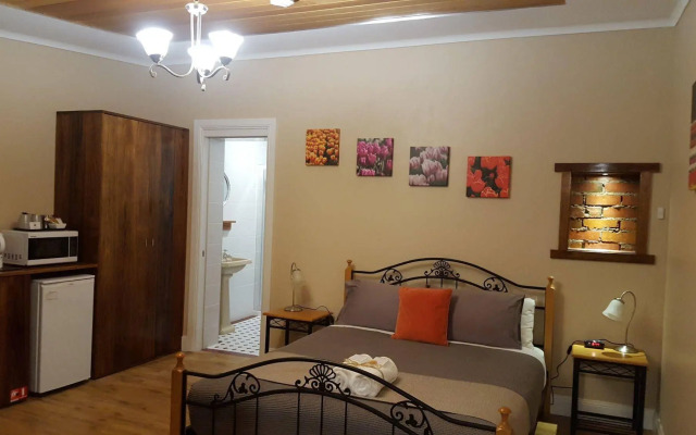 Alexandria Bed & Breakfast